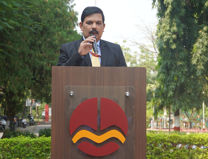 MECL CMD addresses employees on Foundation Day